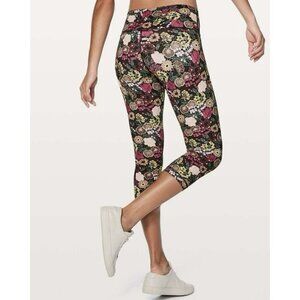 Lululemon Wunder Under Crop (Hi-Rise) 21" Fluorolace Multi Size 6 EUC